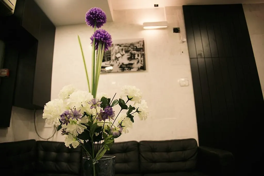 Lenis Hotel-1